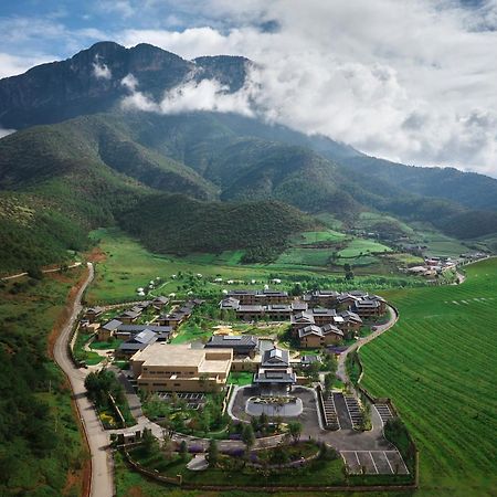 Hotel Indigo Lugu Lake By Ihg ลี่เจียง ภายนอก รูปภาพ