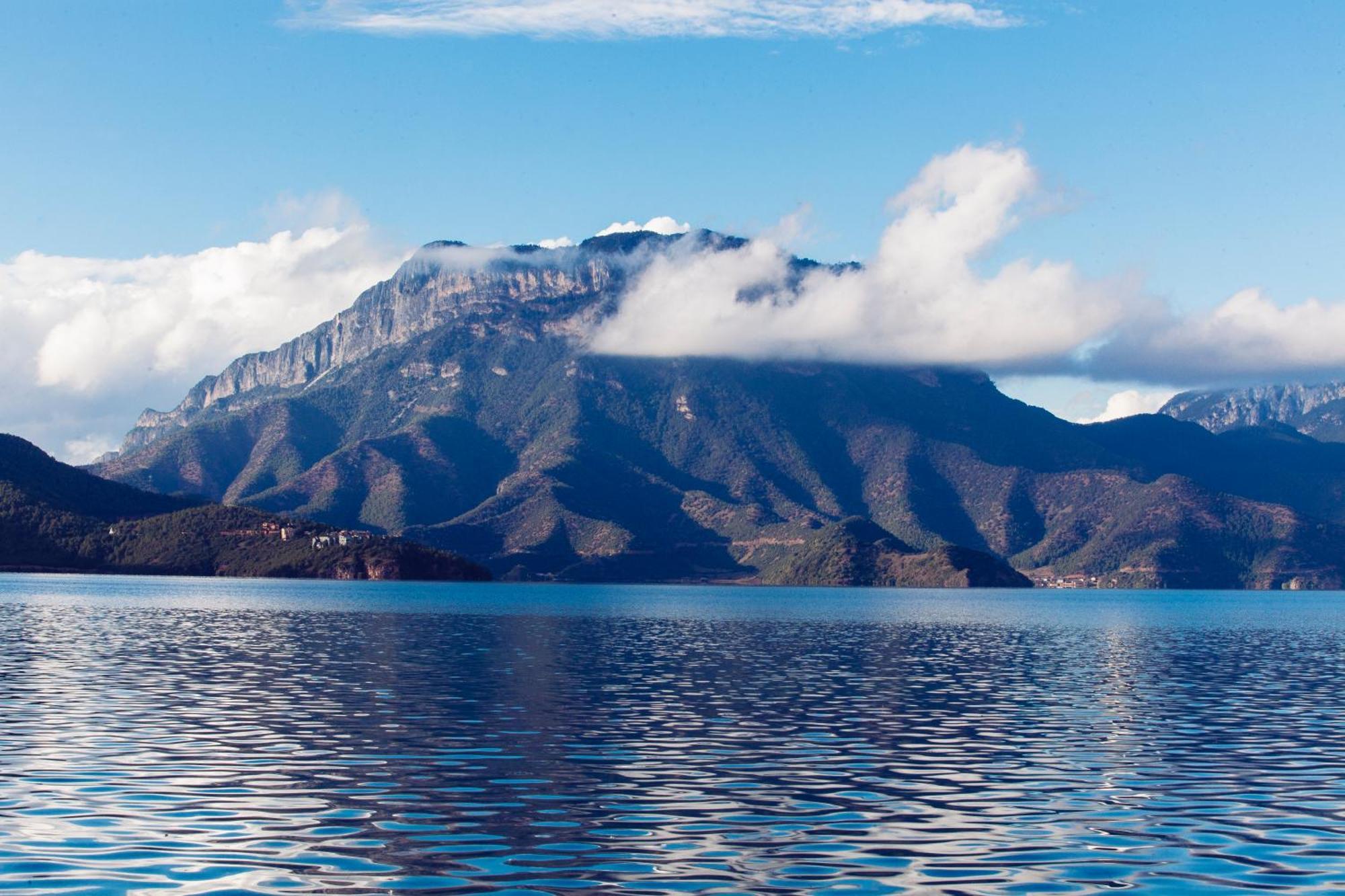 Hotel Indigo Lugu Lake By Ihg ลี่เจียง ภายนอก รูปภาพ