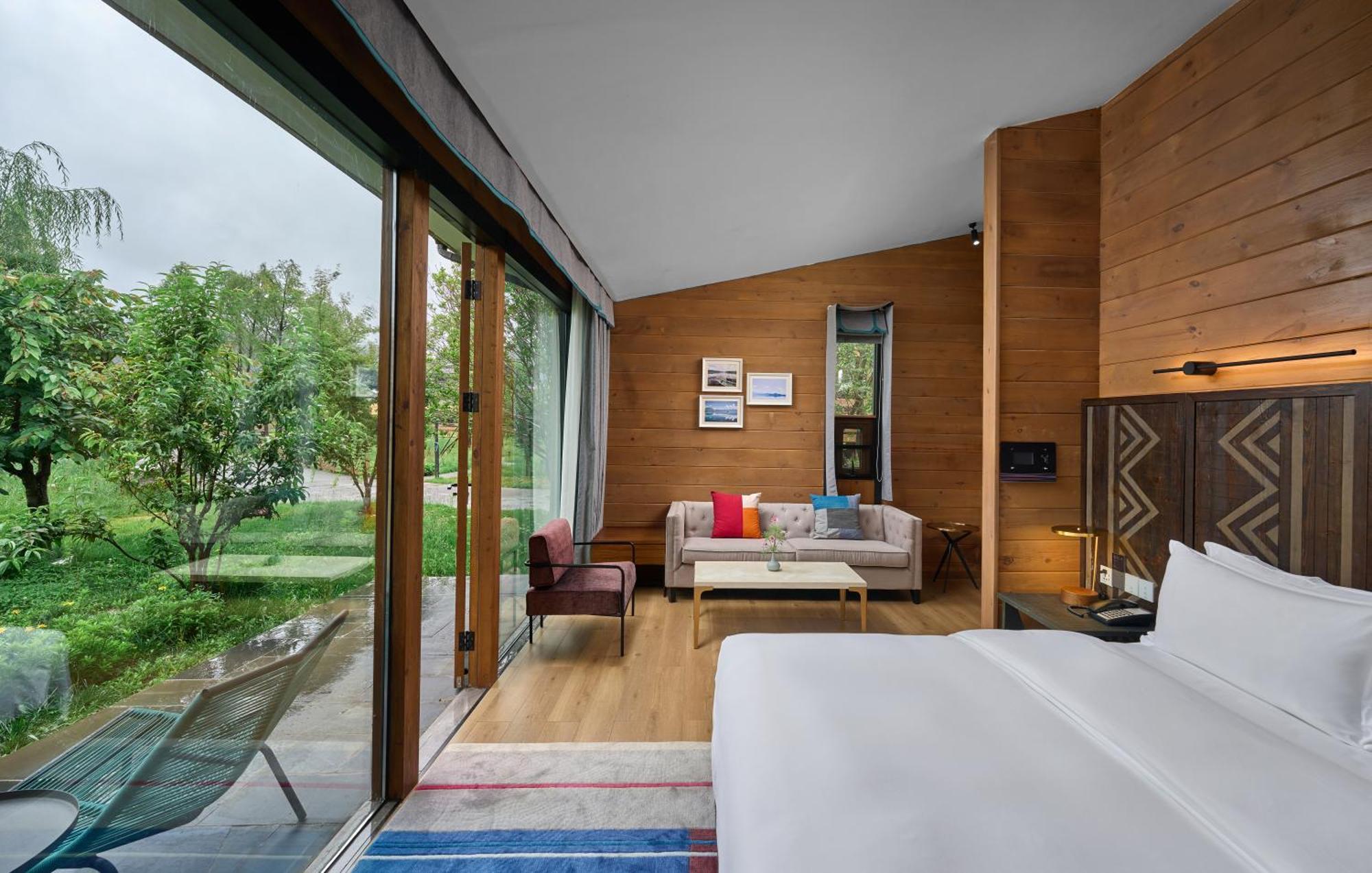 Hotel Indigo Lugu Lake By Ihg ลี่เจียง ภายนอก รูปภาพ