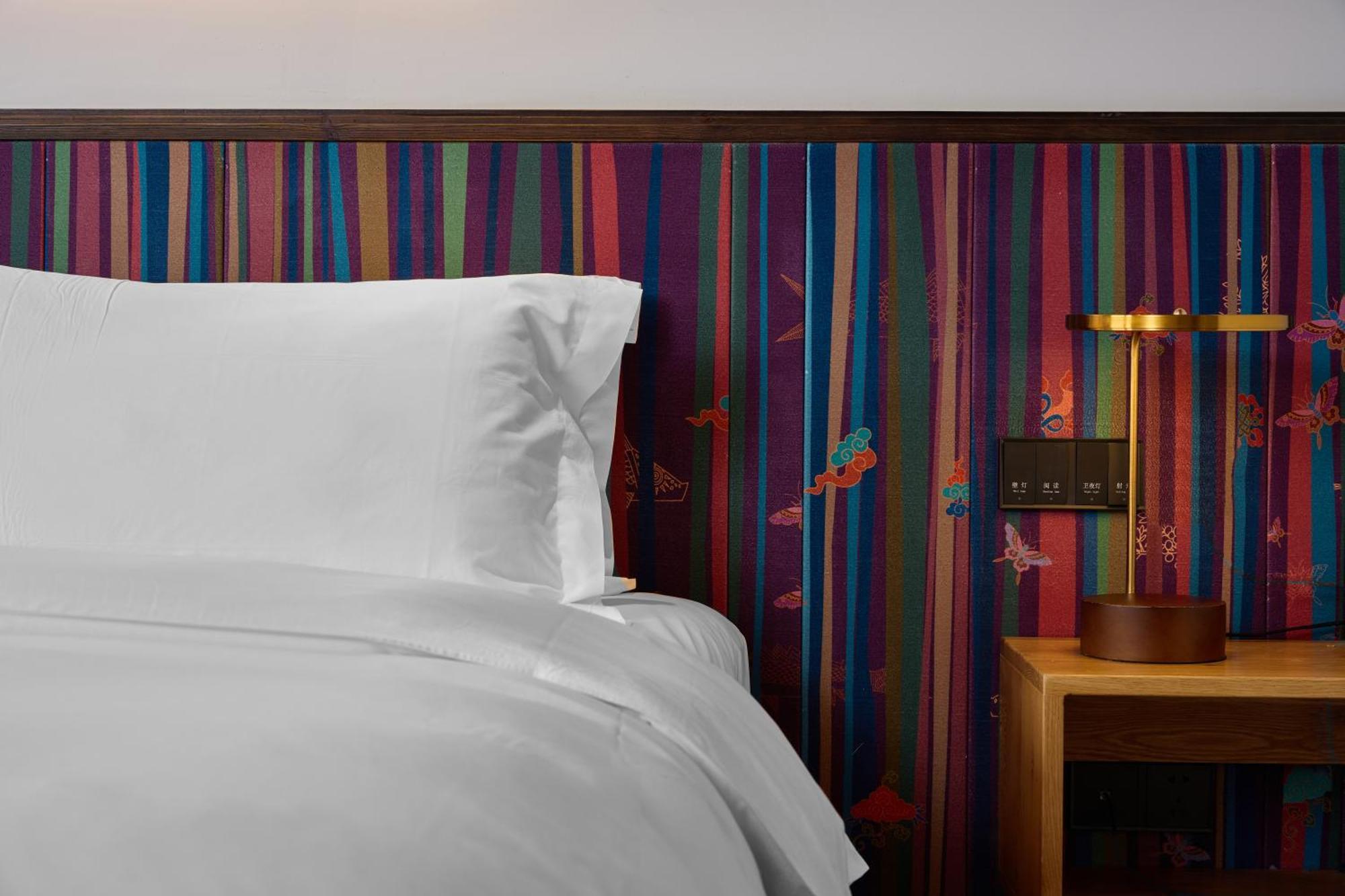 Hotel Indigo Lugu Lake By Ihg ลี่เจียง ภายนอก รูปภาพ