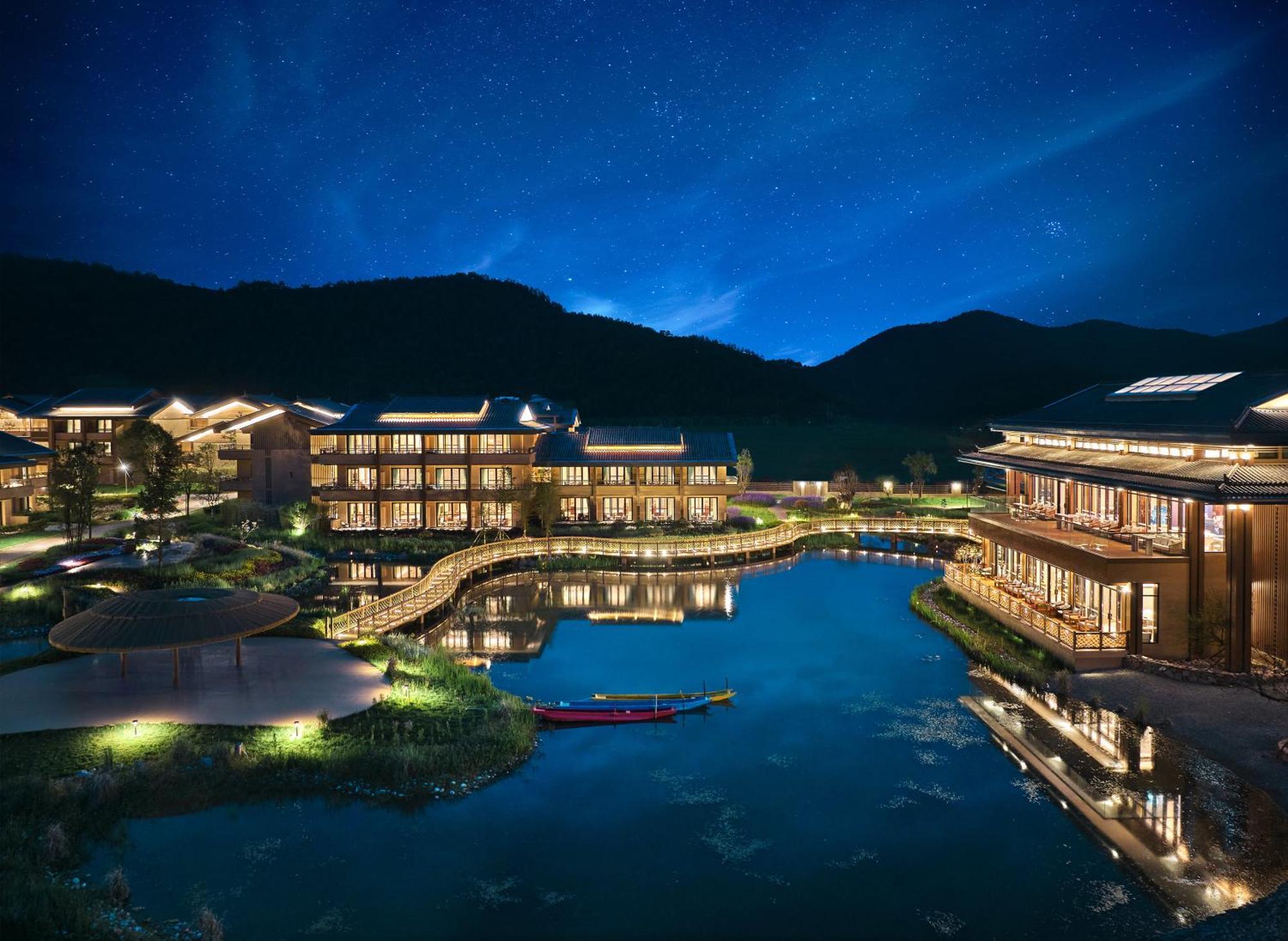 Hotel Indigo Lugu Lake By Ihg ลี่เจียง ภายนอก รูปภาพ