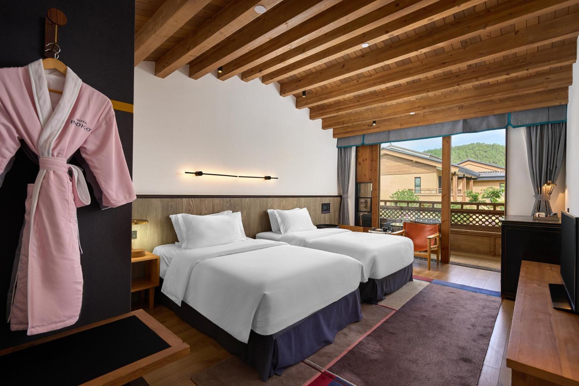 Hotel Indigo Lugu Lake By Ihg ลี่เจียง ภายนอก รูปภาพ
