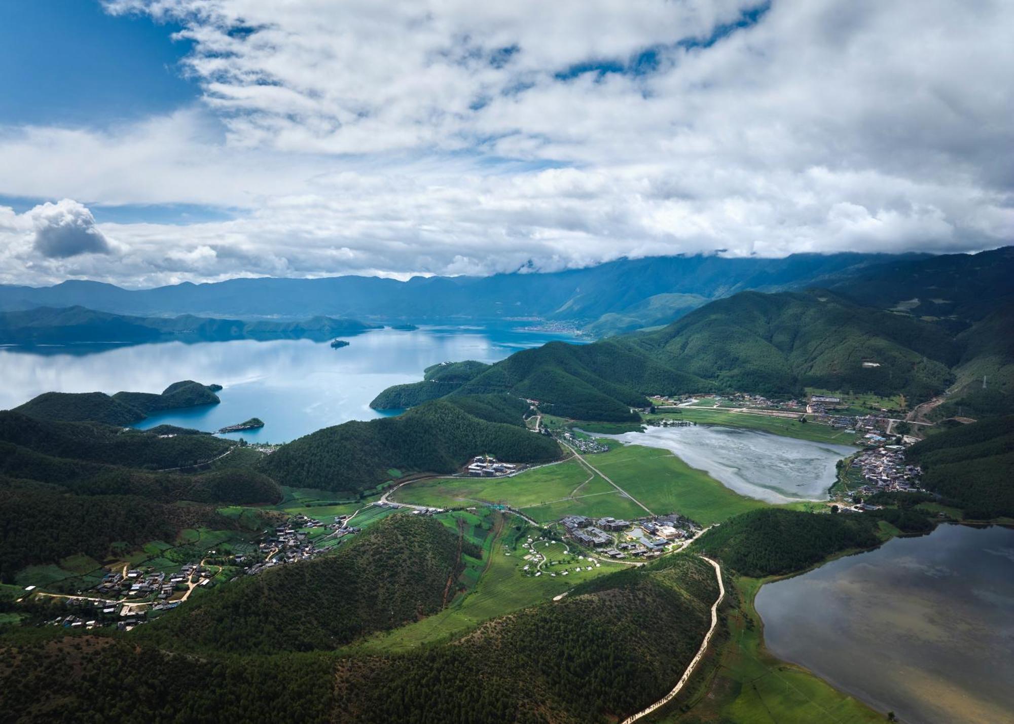 Hotel Indigo Lugu Lake By Ihg ลี่เจียง ภายนอก รูปภาพ