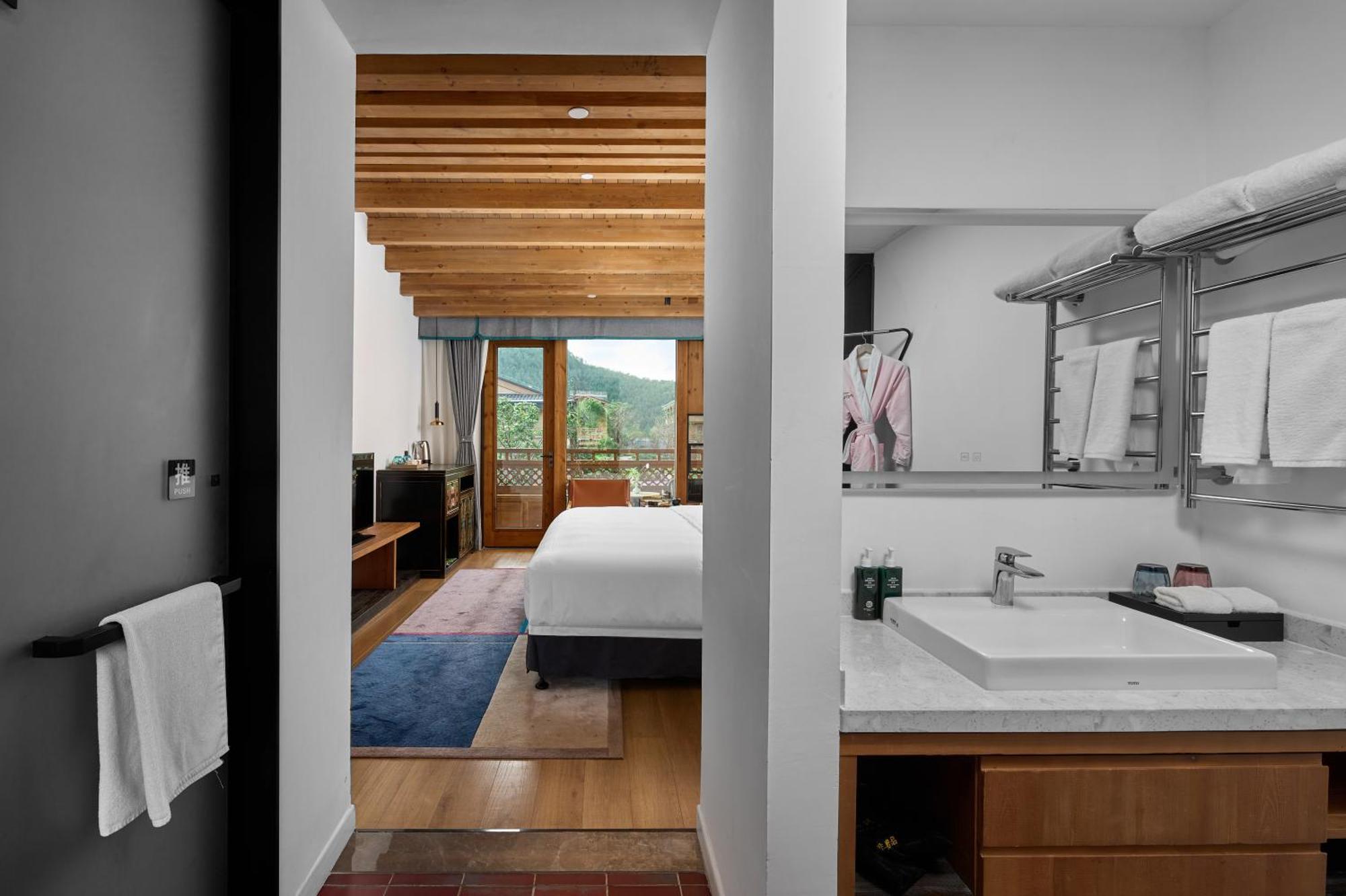 Hotel Indigo Lugu Lake By Ihg ลี่เจียง ภายนอก รูปภาพ