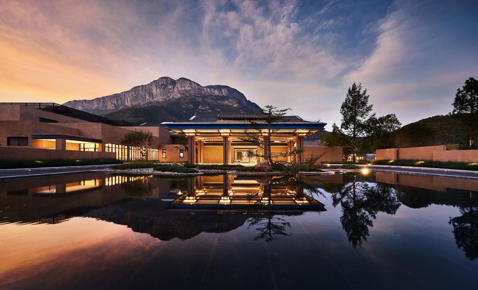 Hotel Indigo Lugu Lake By Ihg ลี่เจียง ภายนอก รูปภาพ