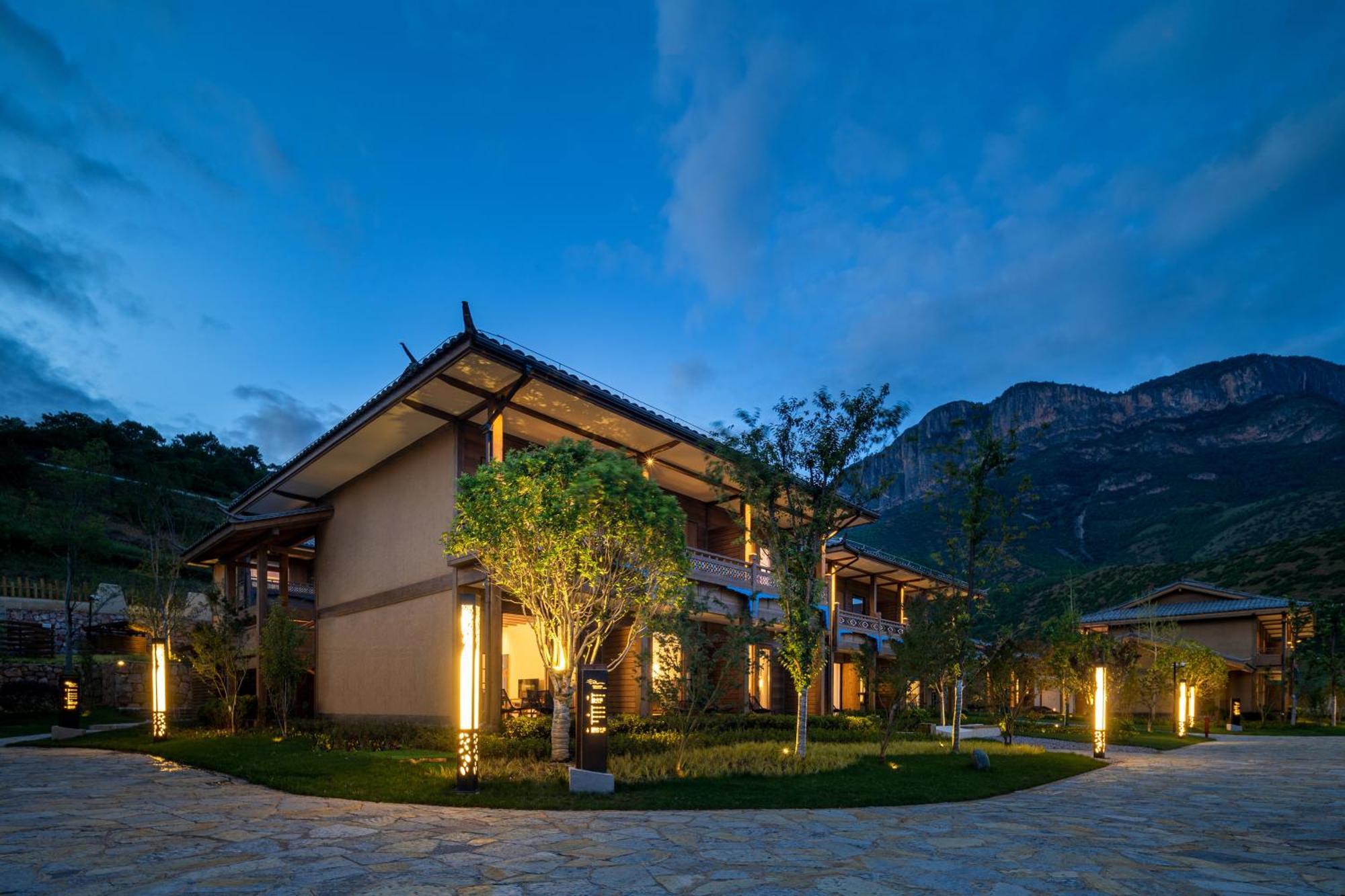 Hotel Indigo Lugu Lake By Ihg ลี่เจียง ภายนอก รูปภาพ