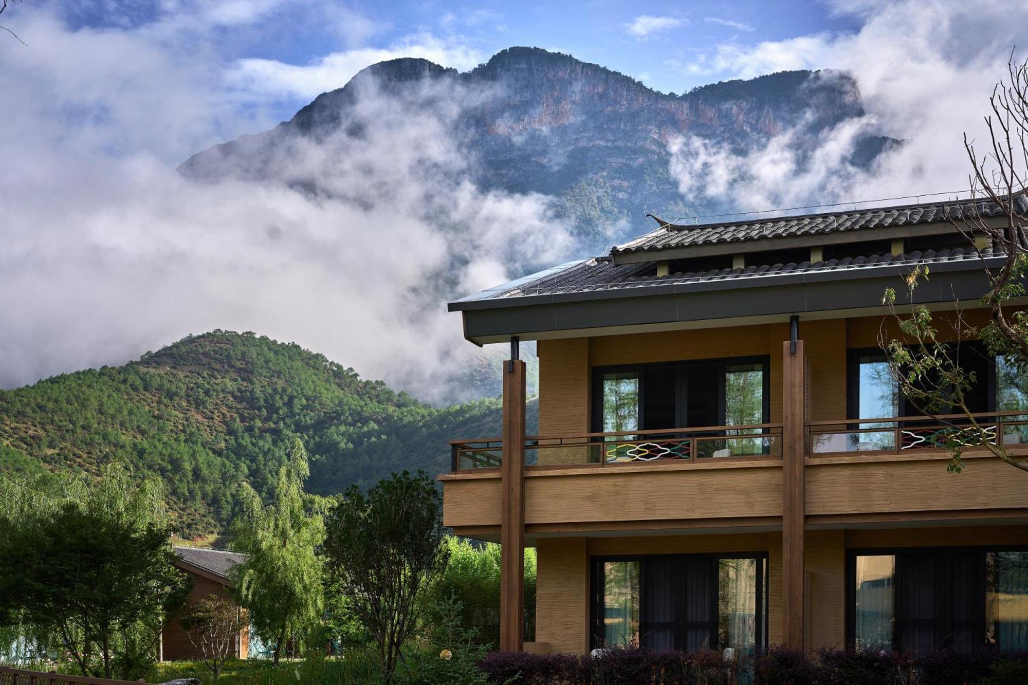 Hotel Indigo Lugu Lake By Ihg ลี่เจียง ภายนอก รูปภาพ