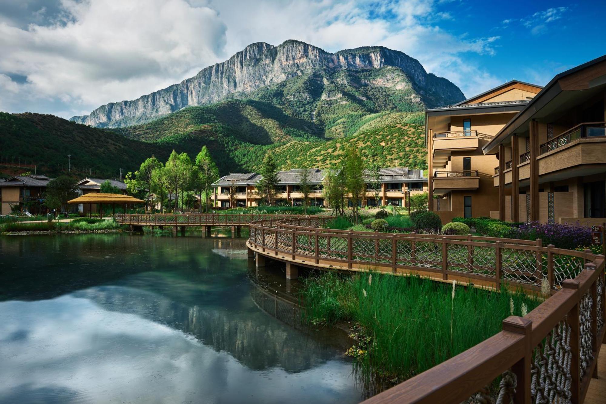 Hotel Indigo Lugu Lake By Ihg ลี่เจียง ภายนอก รูปภาพ